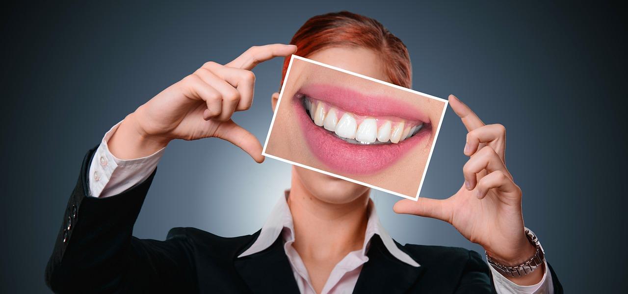 8 Crucial Dental Care Tips for Seniors